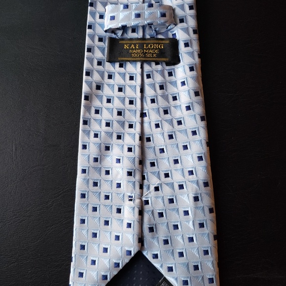 Men's 100% silk necktie, NEW - Picture 2 of 2